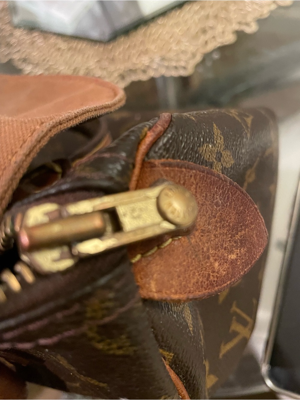 LV Speedy 25 in fair condition purchased from another seller !updated picture!! - Picture 6 of 9